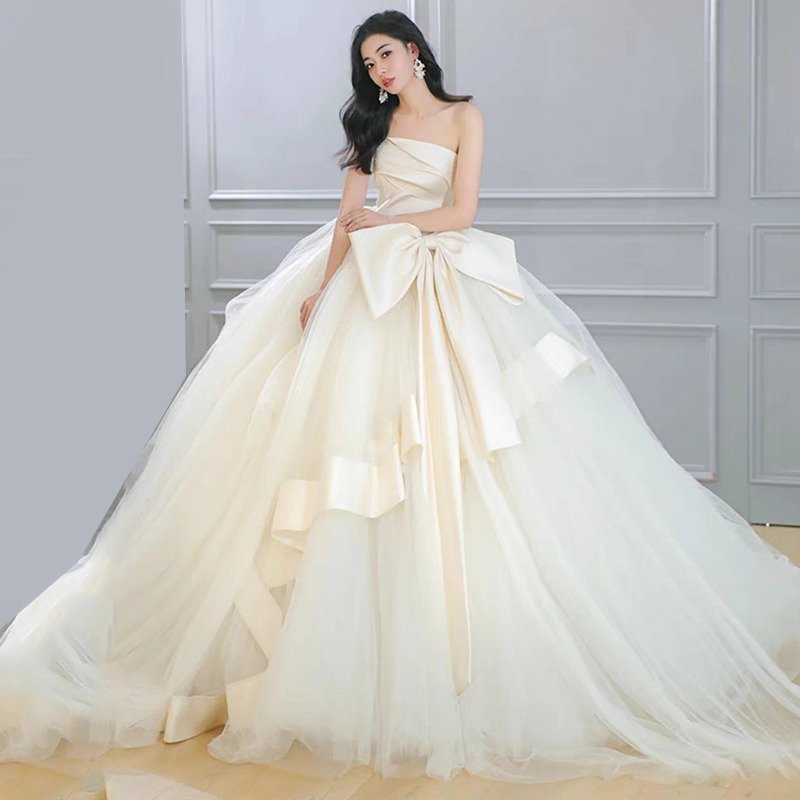 Amelie Mori Bow Bridal Gown - Image 4