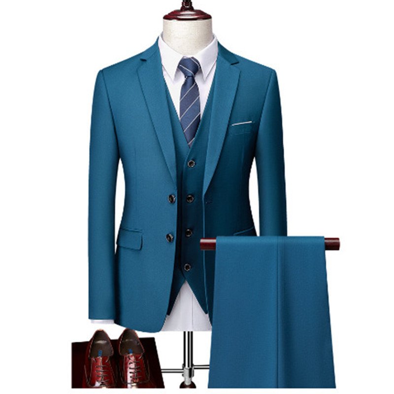 Mens Three-Piece Suit (US Sizing) - Image 4